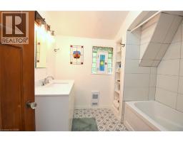 28 ST CLAIR Avenue - 33