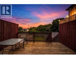 208 FEATHERSTONE Crescent - 2