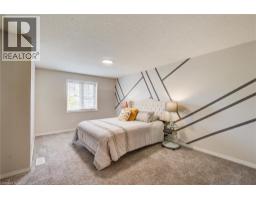 208 FEATHERSTONE Crescent - 20