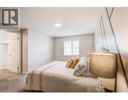 208 FEATHERSTONE Crescent - 21