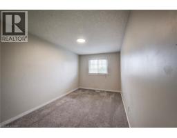 208 FEATHERSTONE Crescent - 23