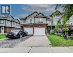 208 FEATHERSTONE Crescent - 3