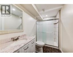 208 FEATHERSTONE Crescent - 32