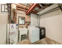 208 FEATHERSTONE Crescent - 34