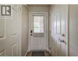 208 FEATHERSTONE Crescent - 4