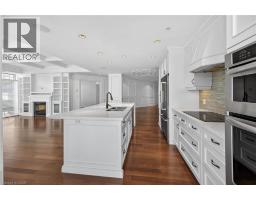 205 LAKESHORE Road W UnitNo. 409 - 12