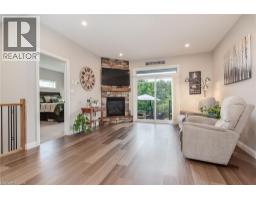82 ROWE Avenue - 13