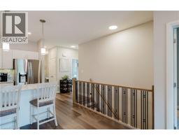 82 ROWE Avenue - 21