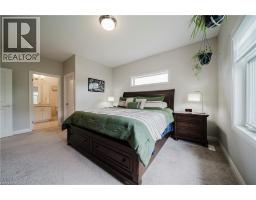 82 ROWE Avenue - 26