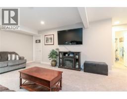 82 ROWE Avenue - 31