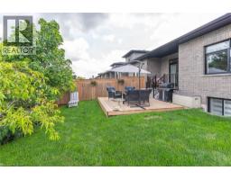 82 ROWE Avenue - 45