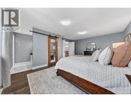 111 HUME Drive - 20