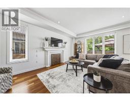 20 DEGROW Crescent - 13