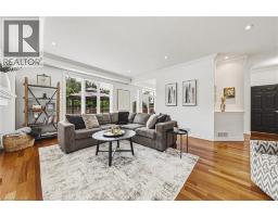 20 DEGROW Crescent - 16
