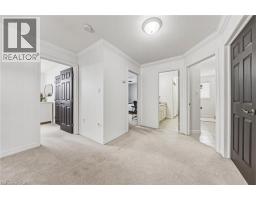 20 DEGROW Crescent - 18