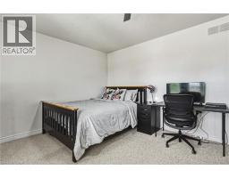 20 DEGROW Crescent - 21