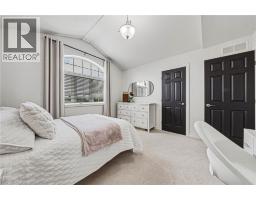 20 DEGROW Crescent - 24