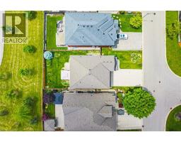 20 DEGROW Crescent - 4