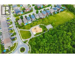 20 DEGROW Crescent - 41