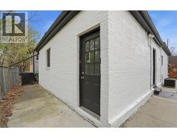 390 HUNTER Street W - 34