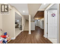 73 DEGROW Crescent - 32