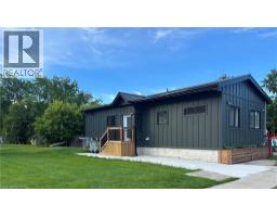 215 WINSTANLEY Street - 2