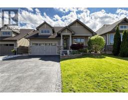 18 GATEWAY Avenue - 1