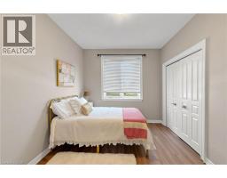 18 GATEWAY Avenue - 19