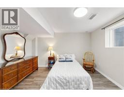 18 GATEWAY Avenue - 33