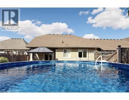 18 GATEWAY Avenue - 40