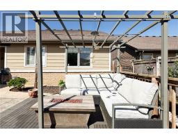 18 GATEWAY Avenue - 44