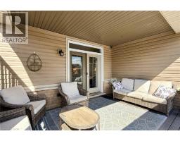 18 GATEWAY Avenue - 46