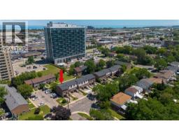 75 BERKINDALE Drive UnitNo. 85 - 30