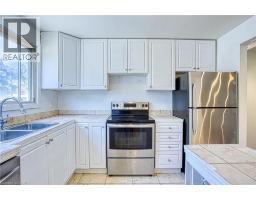 75 BERKINDALE Drive UnitNo. 85 - 8