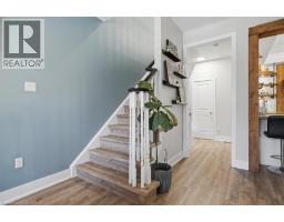 12 HISCOTT Drive - 28