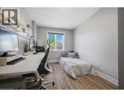 12 HISCOTT Drive - 34