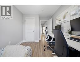 12 HISCOTT Drive - 36
