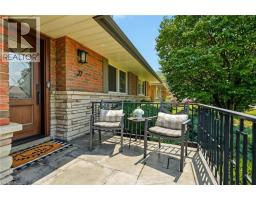 27 BRENTWOOD Drive - 3