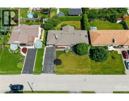 27 BRENTWOOD Drive - 48