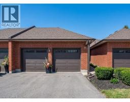 10 ISHERWOOD Avenue UnitNo. 18 - 1