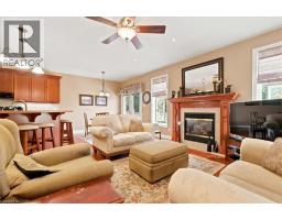 215 TERRACE WOOD Crescent - 12