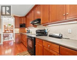 215 TERRACE WOOD Crescent - 16