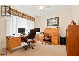 215 TERRACE WOOD Crescent - 19