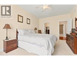 215 TERRACE WOOD Crescent - 23