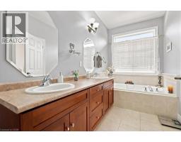215 TERRACE WOOD Crescent - 25