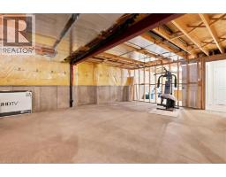 215 TERRACE WOOD Crescent - 32