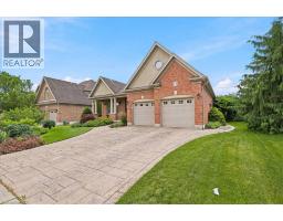 215 TERRACE WOOD Crescent - 4