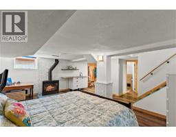 83 DEVON Road - 33