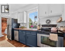 111 MAIN Street W - 25