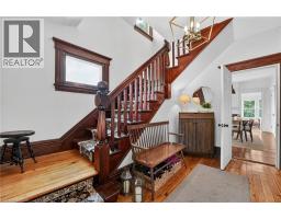 111 MAIN Street W - 7